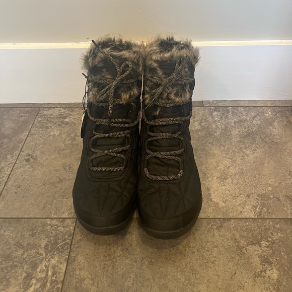 NWY Women’s 10.5W Columbia Minx Shorty III Bootie - Picture 5 of 12